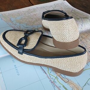 KENNETH COLE Rafia & Navy Leather Sz 8 Womens Loafer